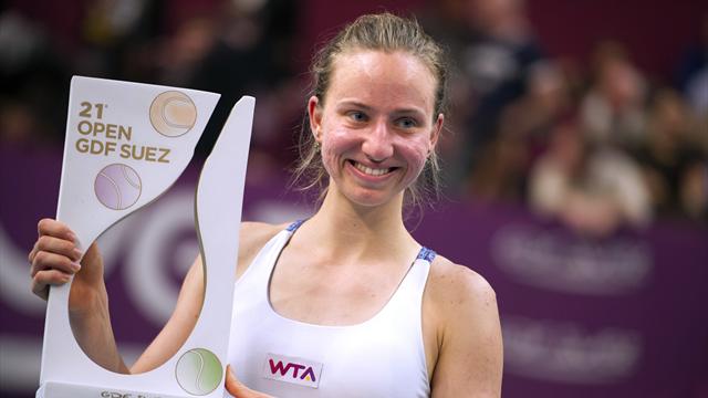 Barthel defeats Errani to win Paris Open