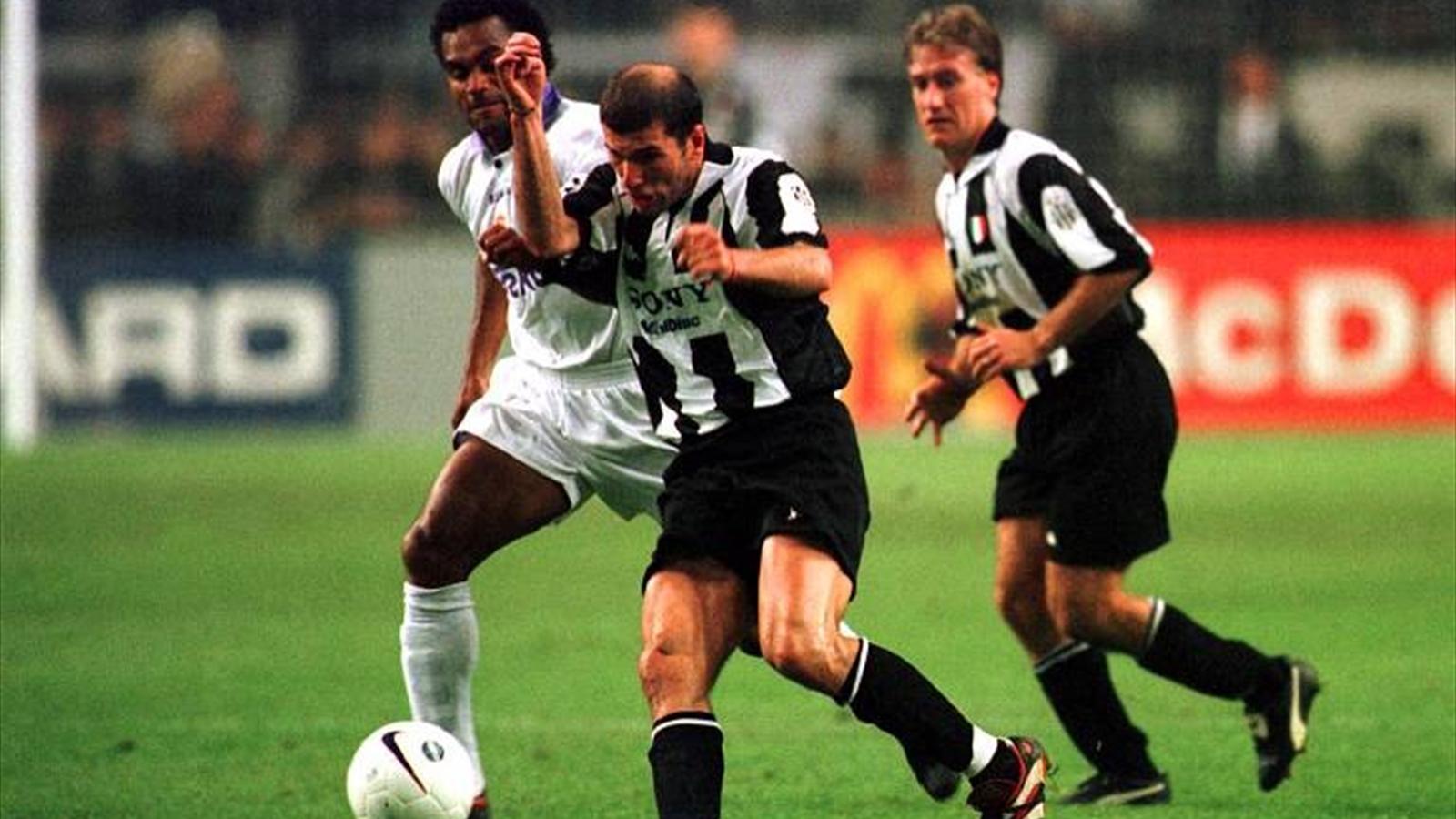 FOOTBALL 1998 Champions Juventus Real Madrid Zidane Karembeu Deschamps