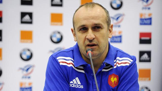 Saint-André: "Il faut trouver d'autres joueurs"
