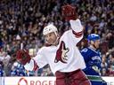 Chipchura leads Coyotes past Canucks