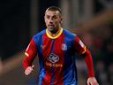 Watford go second, Phillips treble downs Hull