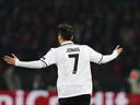 Late Jonas goal wins it for Valencia
