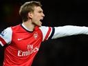 I am not leaving Arsenal, says angry Mertesacker