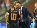 Sneijder and Van der Vaart back for Netherlands