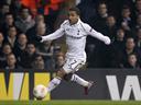 Lennon boost for Tottenham 
