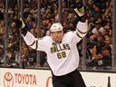 Bruins acquire Jagr, Blues obtain Bouwmeester 