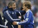 Depleted Schalke battle for Champions League spot 