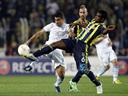 Fenerbahce overcome 10-man Lazio 