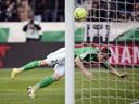 Saint-Etienne beat Evian to go third