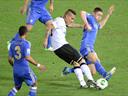 Chelsea defenders Cahill and Cole to return soon
