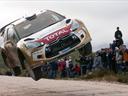 Loeb takes secure lead into final day