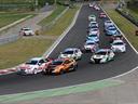 Muller fends off home favourite Michelisz in Hungary