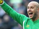 Barcelona look to Reina - report