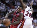Bulls stun Heat in Game One as Spurs edge Warriors in classic