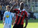 Balotelli hits double as Milan thump Pescara