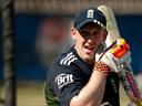 Tredwell leads Kent to tense win