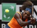 Serena hammers Cibulkova to tie career record winning streak