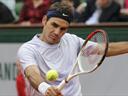Federer enjoys Sunday stroll