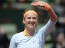 Azarenka eases past Schiavone to reach quarter-finals