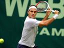 Federer wins Halle opener