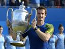 Murray wins third Queen's title