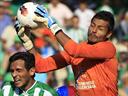 Fiorentina sign Levante goalkeeper Munua