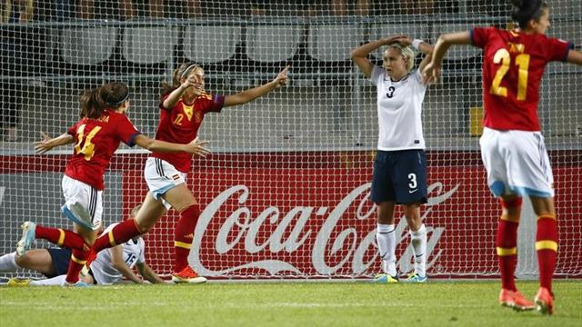 Inglaterra-España: Alexia remata el debut soñado (2-3)