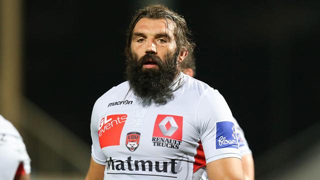 Chabal s'en sort bien après son coup de poing