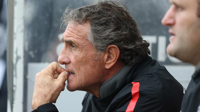 Novès: "Le rugby français va dans le fossé..."