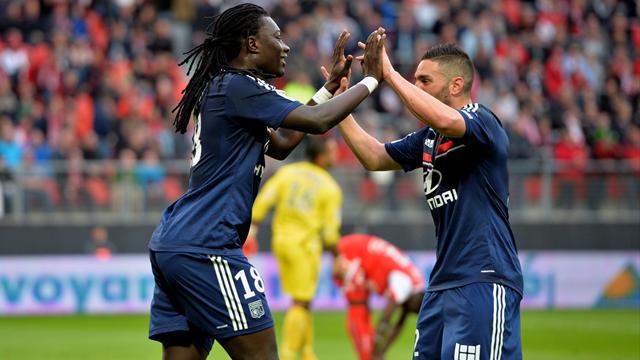 Le centenaire Gomis et le jeune Ferri relancent l'OL