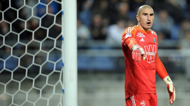 Ruffier se défend : « J’ai toujours respecté le foot amateur »
