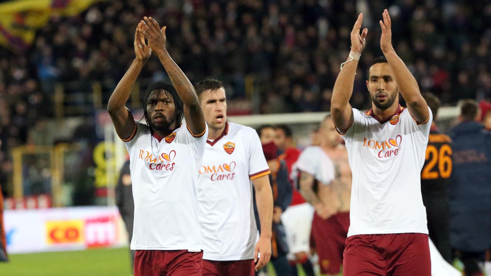 Gervinho et Mehdi Benatia fêtent une victoire de la Roma (saison 2013-2014)