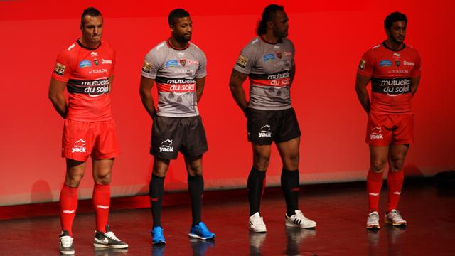 Toulon, une présentation en grande pompe