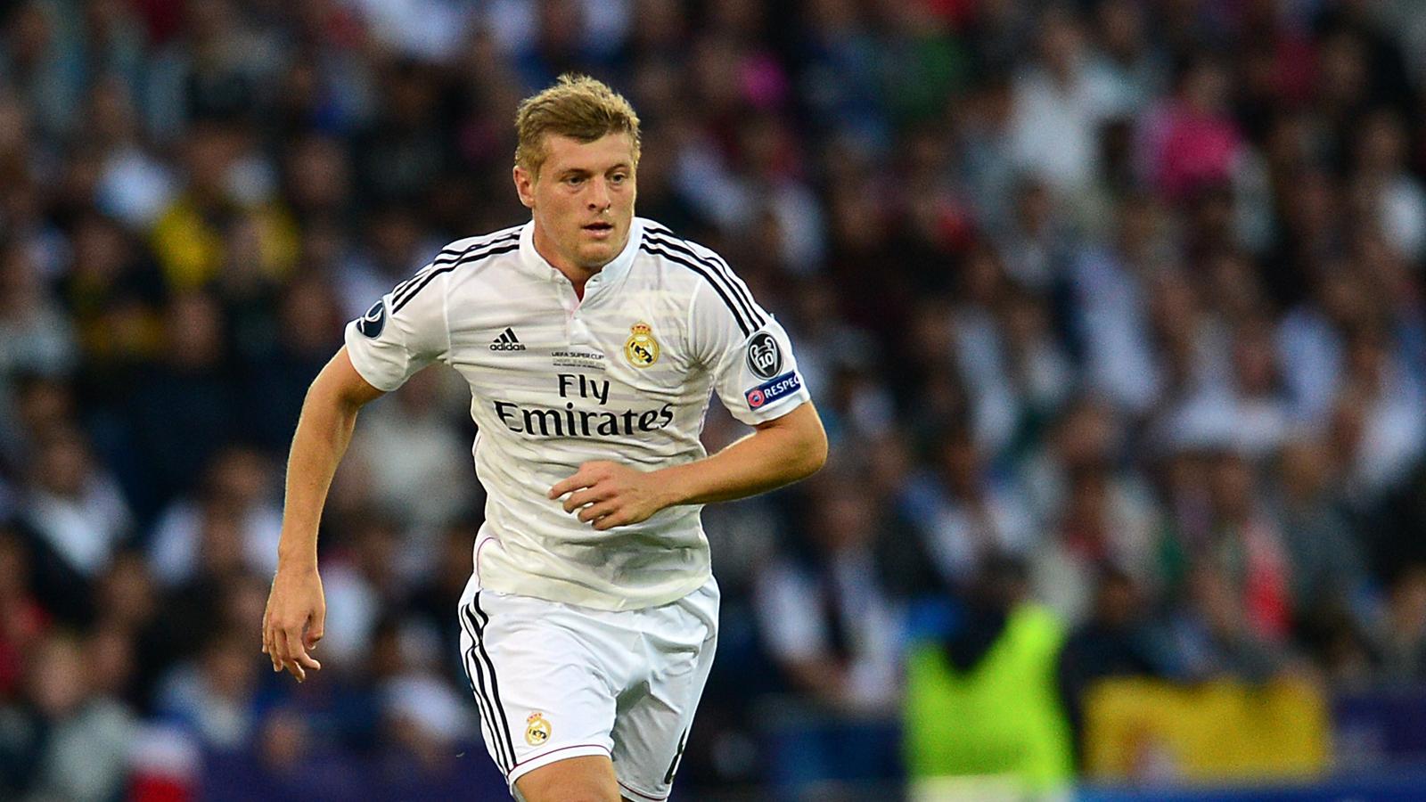 Pour son premier match officiel avec le Real Madrid, face au FC Séville, Toni Kroos a rayonné au milieu.