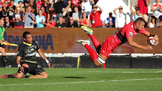 Toulon se balade sur sa pelouse et écrase La Rochelle