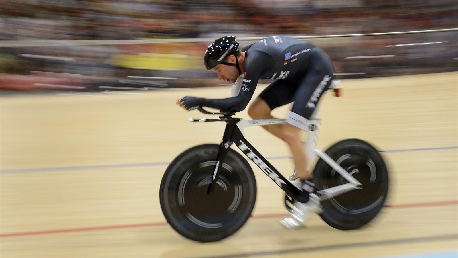 Cyclisme L'Allemand Jens Voigt bat le record du monde de l'heure