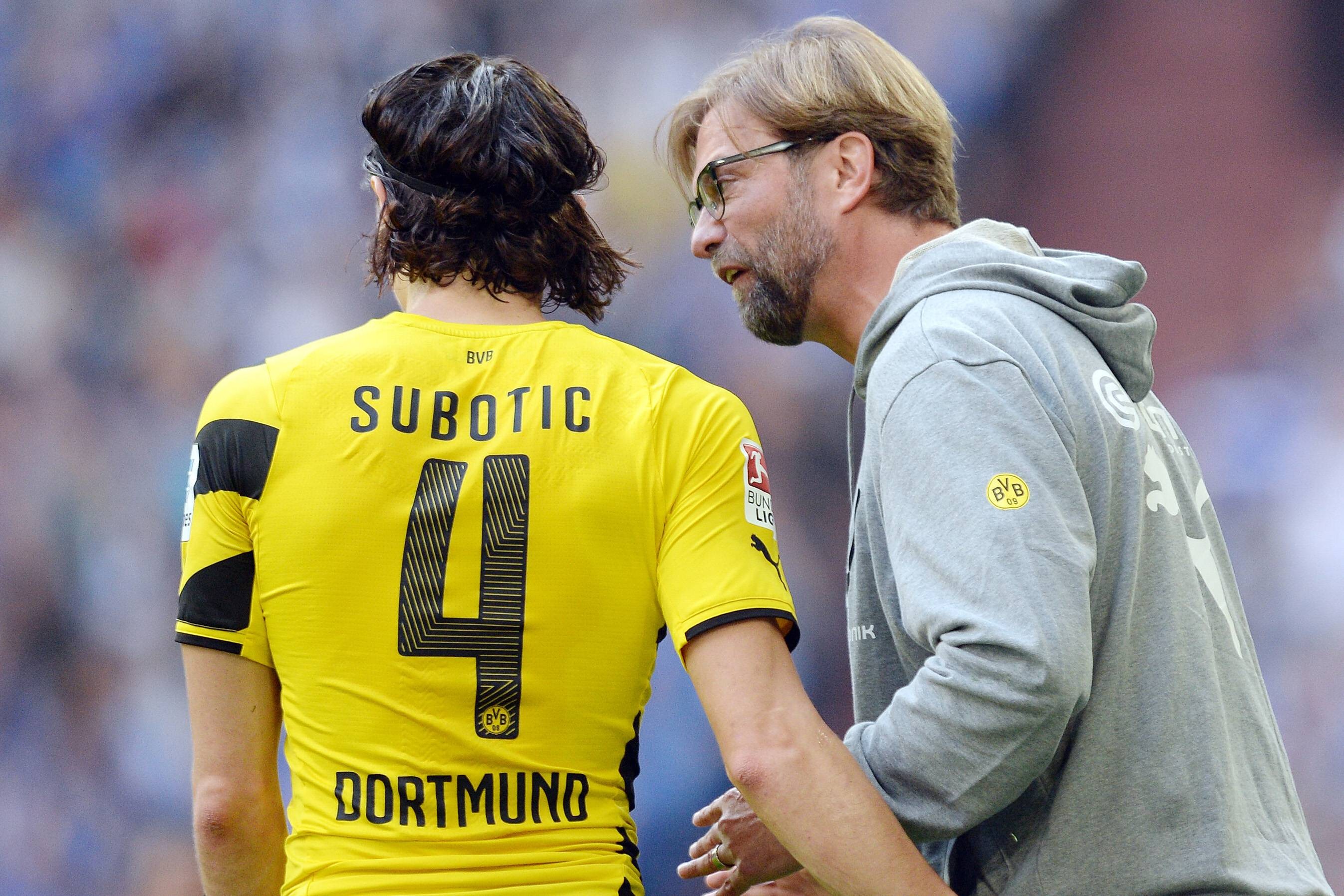 BVB-Coach Jürgen Klopp im Gespräch mit Neven Subotic