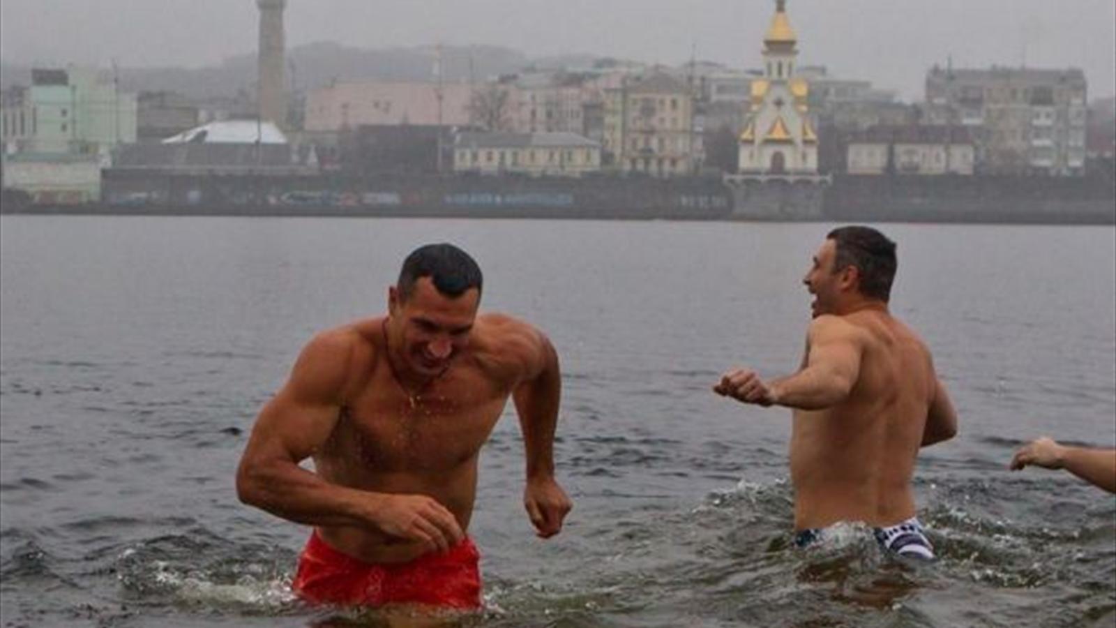 Крещение девушки фото киев Крещение девушки фото киев