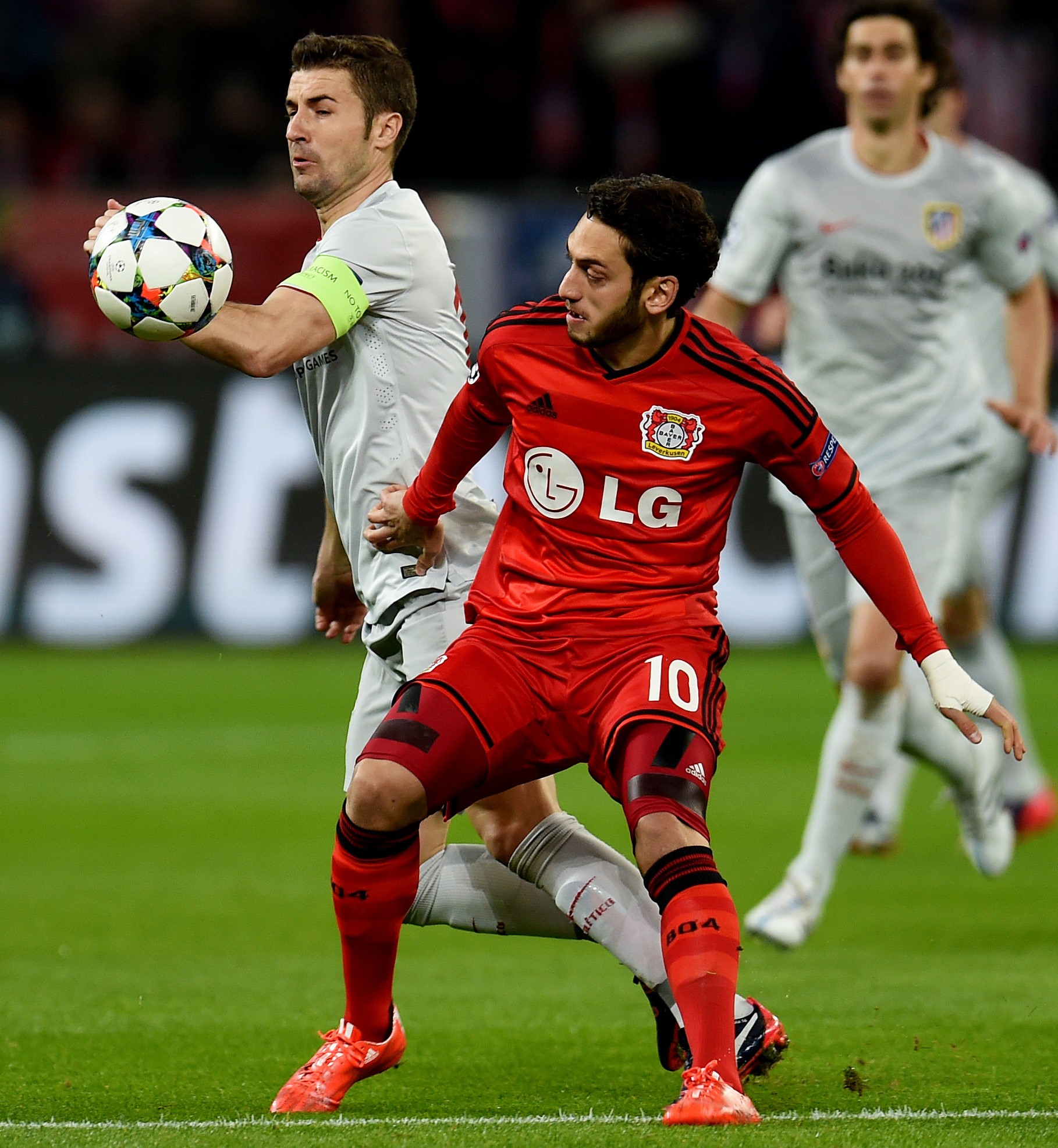 Hakan Çalhanoğlu, Bayer Leverkusen - Atletico Madrid