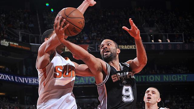 Le Spurs donnent la fessée, l'hommage des Knicks : ce qu'il faut retenir de la nuit NBA Le Spurs donnent la fessée, l'hommage des Knicks : ce qu'il faut retenir de la nuit NBA