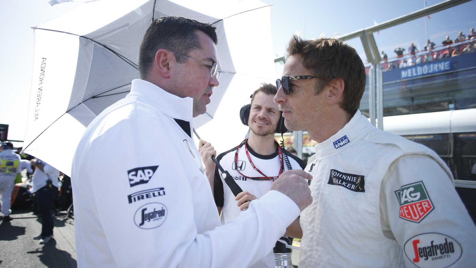 Spécial Sebastian Vettel (Formule un) - Page 16 1437066-30738214-1600-900
