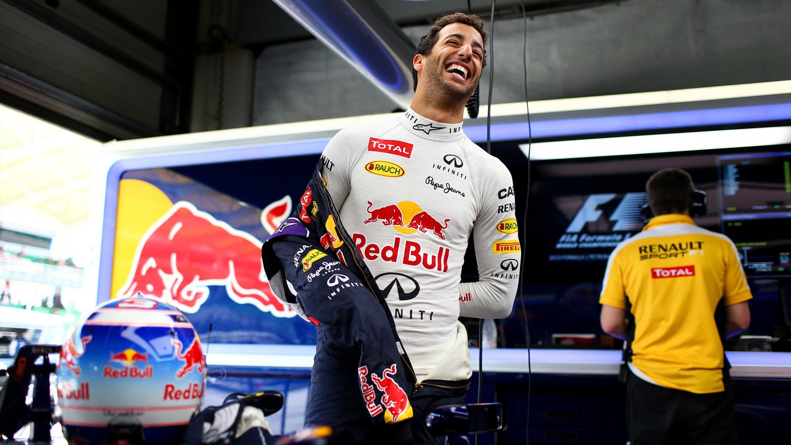 Spécial Sebastian Vettel (Formule un) - Page 13 1445175-30900350-1600-900