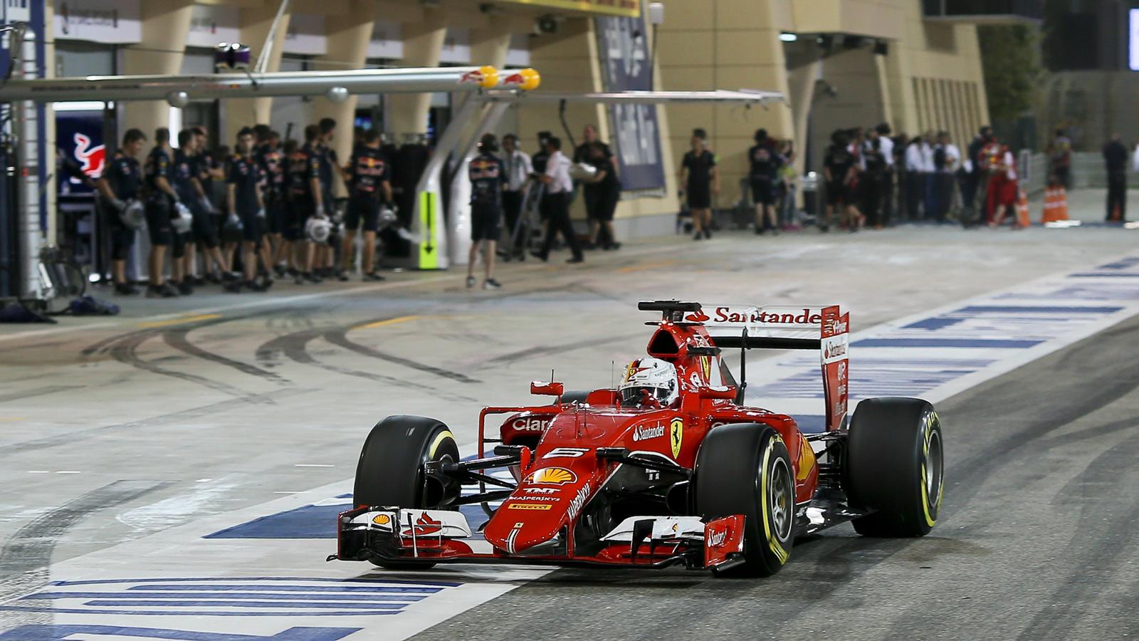 Spécial Sebastian Vettel (Formule un) - Page 16 1459528-31187536-1600-900