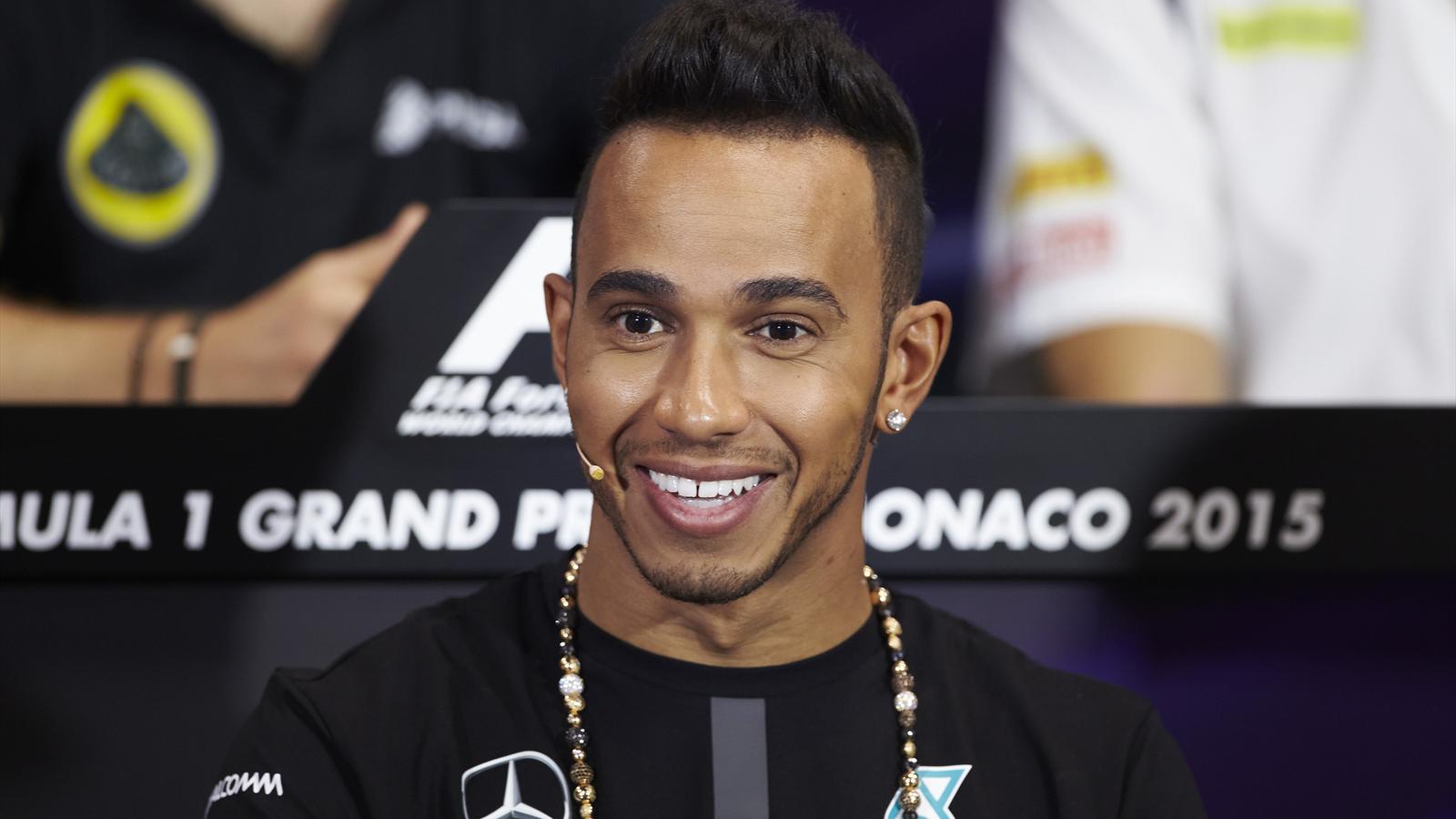 Spécial Sebastian Vettel (Formule un) - Page 19 1563312-33263606-1600-900