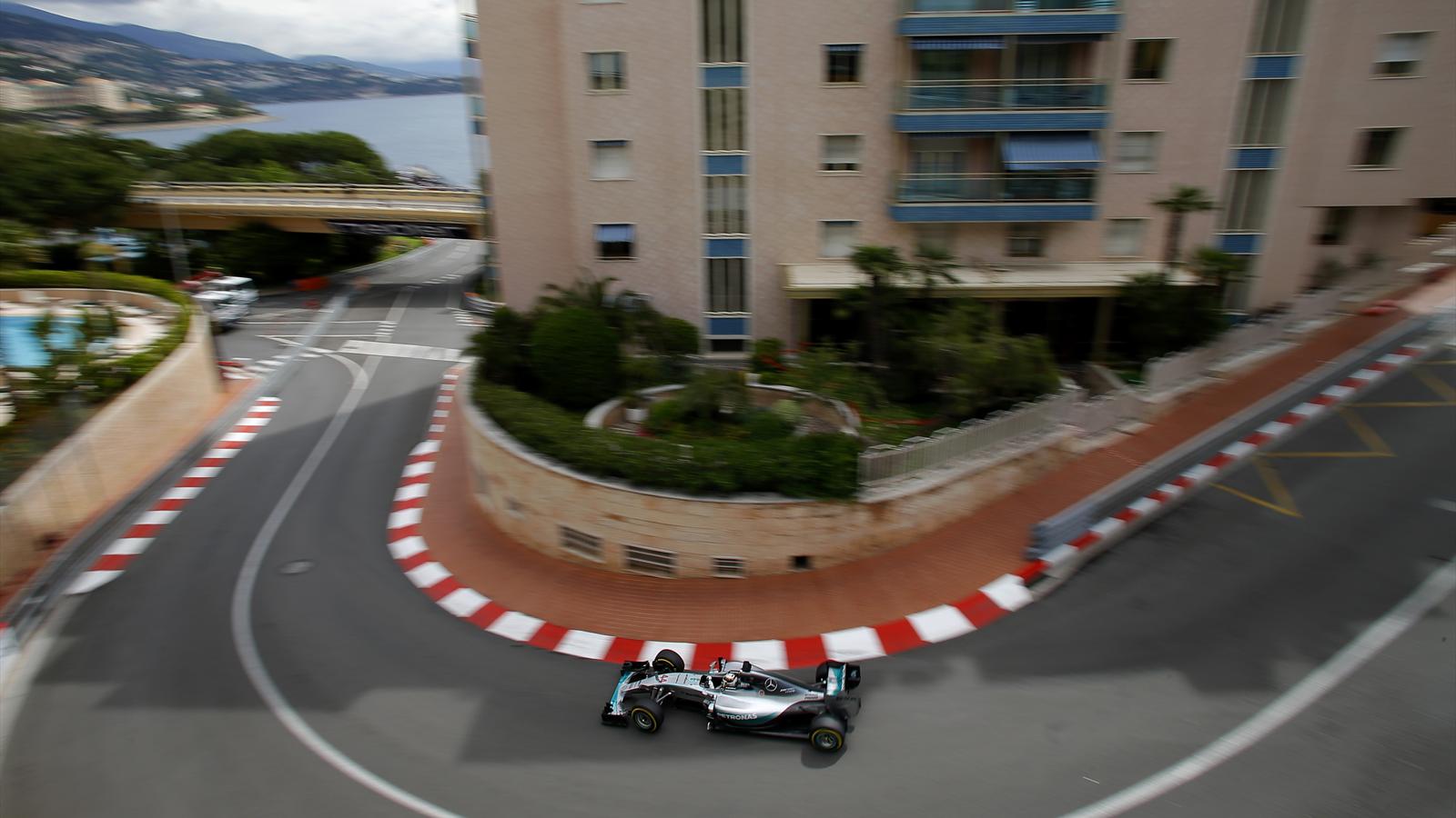 Spécial Sebastian Vettel (Formule un) - Page 20 1571490-33427182-1600-900