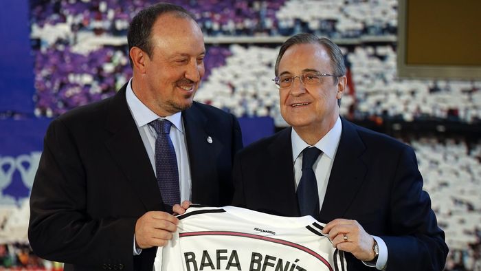 Real Madrid president Florentino Perez (R) presents new coach Rafa Benitez (L)