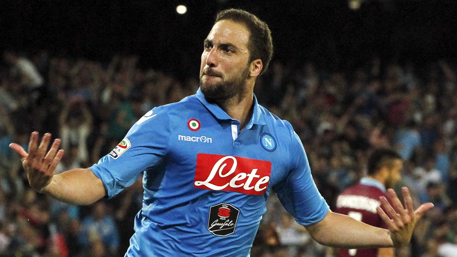 Napoli's Gonzalo Higuain celebrates