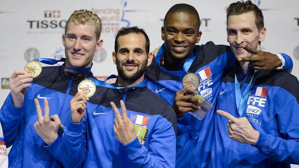 Julien Mertine, Erwann Le Pechoux, Enzo Lefort et Jeremy Cadot, champions d'Europe en fleuret par équipes - 2015