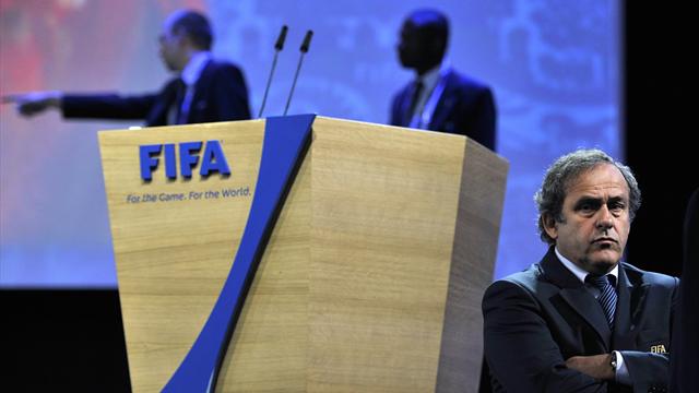 Malgré la tempête à la Fifa, Platini « reste déterminé » à être son prochain président