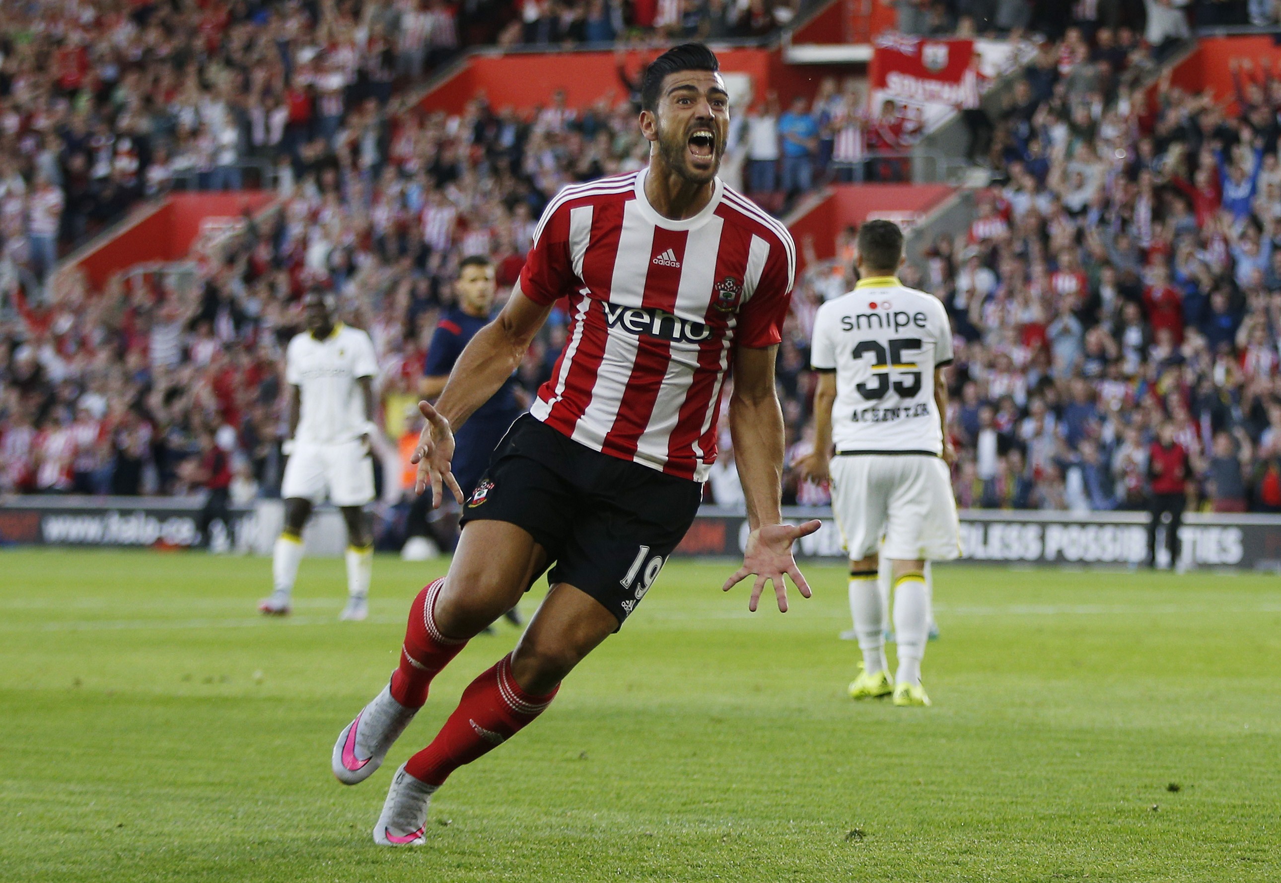 Graziano Pelle celebrates after scoring the first goal for Southampton